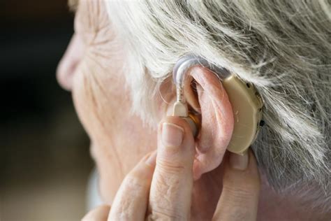 Itchy Ears 8 Causes And How To Get Relief