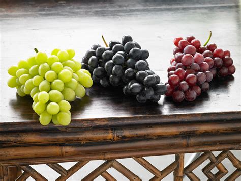 Did You Know California Grapes Of All Colors Red Green And Black