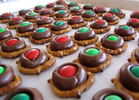 There's nothing that evokes holiday cheer quite like a freshly baked batch of the best thing about this particular cookie recipe is that you can use whatever kind of hershey's kiss the best christmas cookie recipes: Sweet Anna's: December 2009
