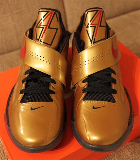 Continuing where the zoom kobe vii gold medal left off, here we have the zoom kd iv gold medal. Nike Zoom KD IV "Gold Medal" - SneakerNews.com