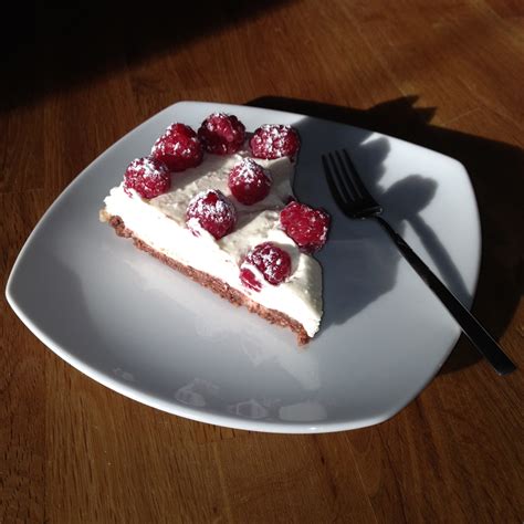 Milch und zucker in einen kleinen topf geben; Nutella Zwieback Kuchen mit Joghurt Sahne Creme - Ilse Blogt