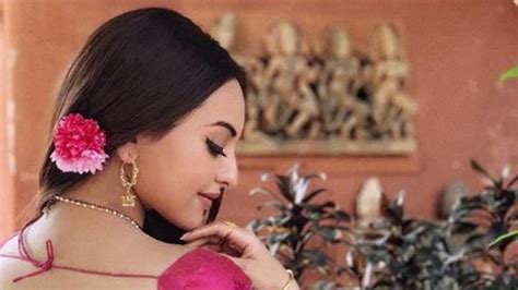 Sonakshi Sinha Birthday 10 Hot Looks Of The Actress And Style Diva