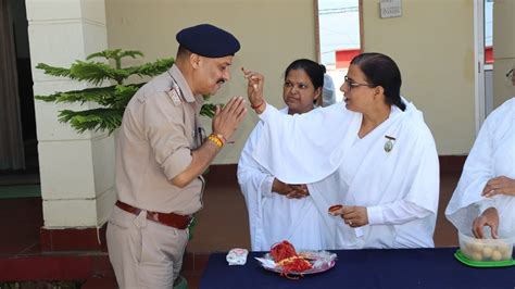 पौड़ी पुलिस को मिला ब्रह्म कुमारी आश्रम की बहनों का प्यार कलाइयों पर