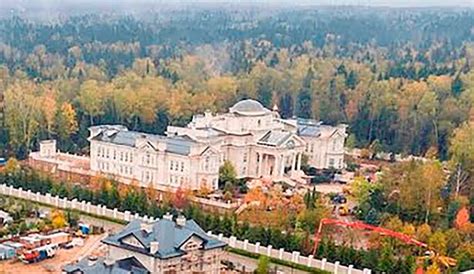 Meanwhile, the open media investigative news website has tracked down at least five contractors involved in construction and services for the. Vladimir Putin's New Secret £200million Palace In ...