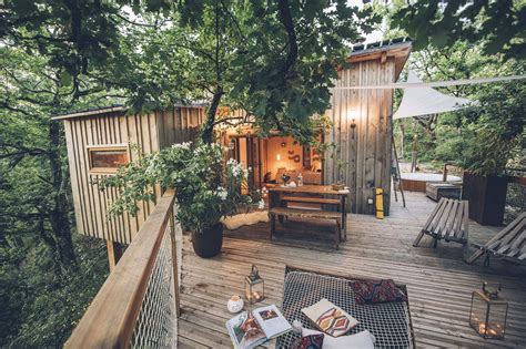 Perched in the trees in stunning woodland scenery between toulouse and bordeaux, a dreamy escape and opportunity to reconnect with what matters. Pella Roca, Cabane & Spa En Quercy French woods escpape ...