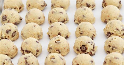 Congélation de la pâte à cookies crue