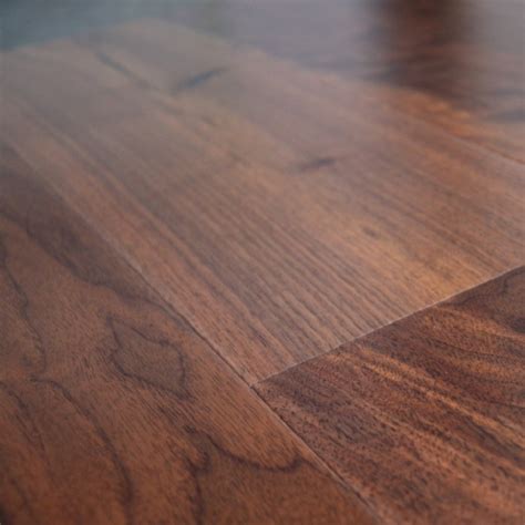 Using engineered wood flooring overcomes issues when installing in areas such as kitchens, conservatories or spaces with high amounts of temperature and humidity changes. American Black Walnut Flooring-20mm UV Lacquered ...