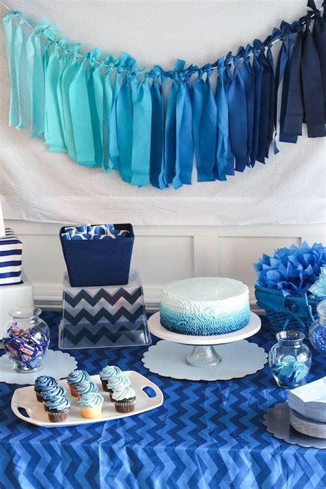 Budget friendly baby shower presents: Baby shower decorations for a boy