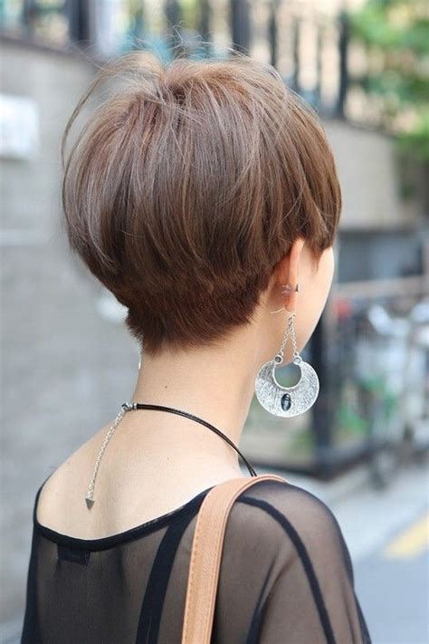 Asian short hairstyles with side swept bangs. Most Popular Asian Hairstyles for Short Hair - PoPular ...