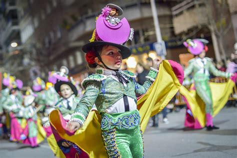 Desfile Infantil De Comparsas De Badajoz Hoyes Dance Style
