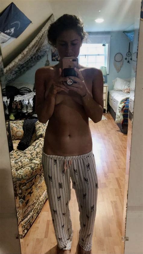 Three Time Olympian Elizabeth Beisel Nude Selfie 1 Leaked Photo
