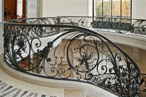 أنه على سلم خشب فانكسر به أفلح خصمه عليه. Tout savoir sur le fer forgé | Métallerie-Serrurerie.net