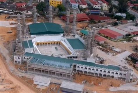 Gua musang malaysia terletak di 6929.46 km barat laut dari mekah. Masjid Razaleigh bercirikan Masjidil Haram Mekah dibuka ...