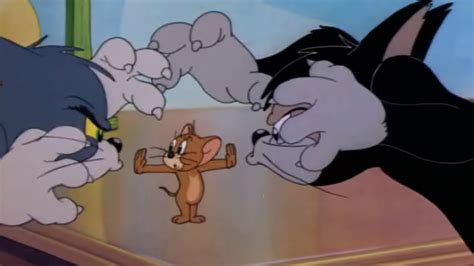 Mouse maze is a classic cat and mouse game that is fun for the entire family. Tom and Jerry - A Mouse in the House  1947  - YouTube