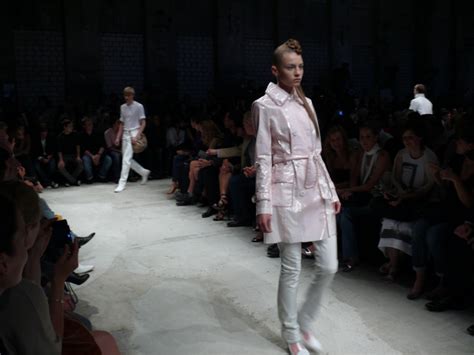 Dawn of justice , and the mother boxes are activated by superman's final scream. Joop Jeans Fashion Show im Kubus alias Berghain mit Thomas ...