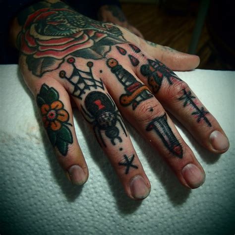 Traditional Hand Traditional Hand Tattoo Knuckle Tattoos Hand And
