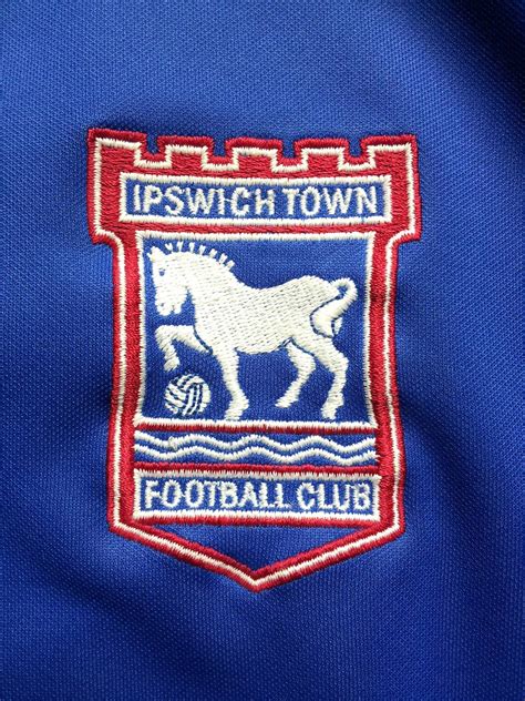 In 1890, town entered the fa cup for the first time. Ipswich Town Home football shirt 2003 - 2005. Added on ...