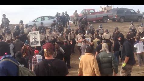 Police Crack Down On Dakota Pipeline Protesters Youtube