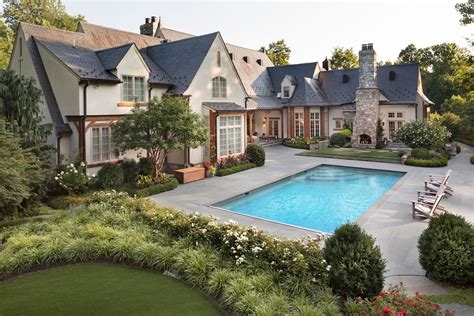 25+ Stunning Backyard Pool Landscape Designs