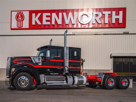 Kenworth Adds 52 Inch Flat Roof Sleeper Targeted For Low Cab Height