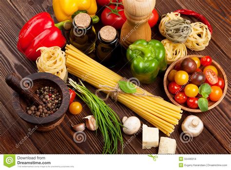 Un ingrediente es una sustancia que forma parte de una mezcla (en términos generales). Comida Italiana Que Cocina Los Ingredientes Pastas ...