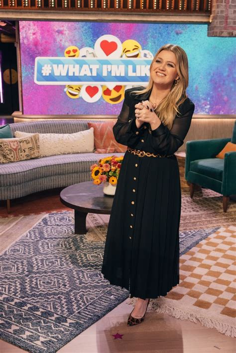 Kelly Clarkson Sets Pulses Racing In Sheer Skirt Showcasing Slim Physique Hello