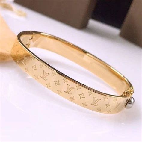 Don't want to get scammed with a replica pair. Jewellery Archives - iReplicaBags | Replica Louis Vuitton ...