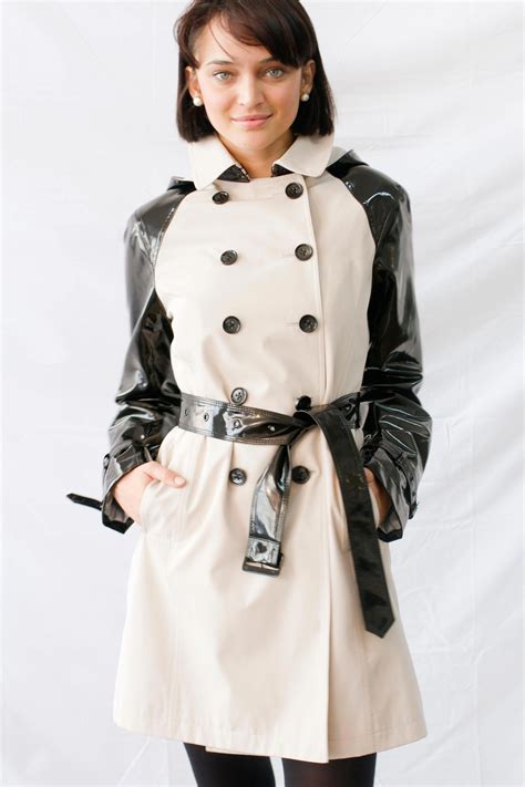 Best Waterproof Raincoat Womens Raincoatsforwomenblue Yellownauticawomensraincoat Fashion