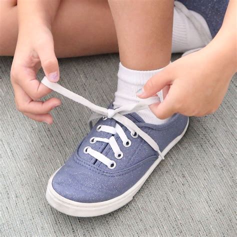How To Teach A Child To Tie Shoes