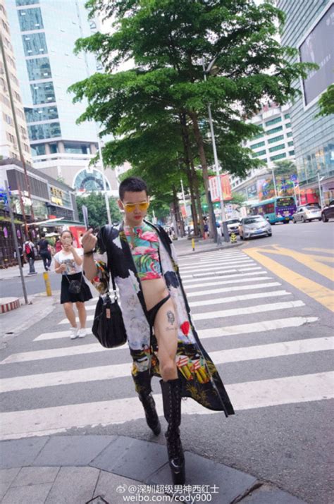 A Chinese Transvestite Who Can T Just Go To The Store Pictolic