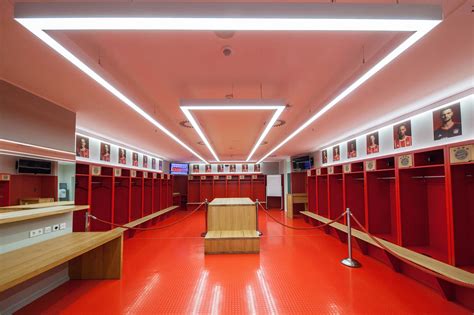 As some of you might know i work in the allianz arena as a tour guide next to uni and today i was an angel, basically spending my whole day in bayern's locker room. LED event and sports-ground lighting for the Allianz Arena ...