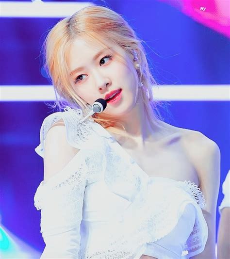 Recent Photos Of Blackpinks Rosé Prove That Its Finally Her Time To Shine Koreaboo