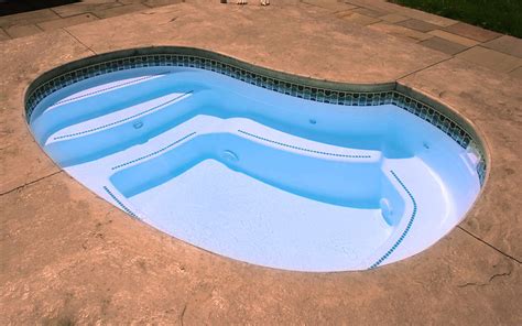 Small Fiberglass Swimming Pools For Sale