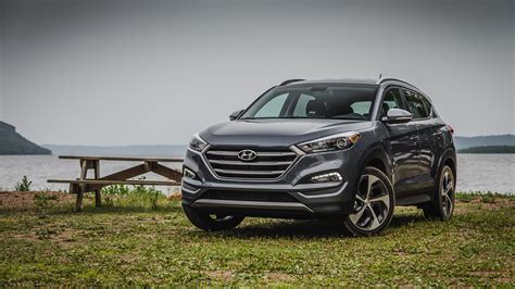It's a refreshingly pedestrian crossover suv that's now in its sixth model year, unchanged for 2021 save for some new colors. Hyundai Tucson 2021 Interior, Engine, Release Date ...