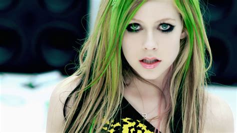 5 Of Our Favourite Avril Lavigne Music Videos Celebmix