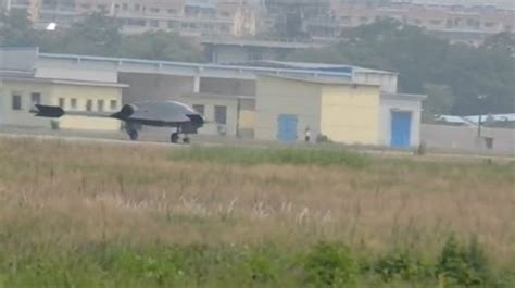 Chinese Tailless Flying Wing Stealth Unmanned Combat Air Vehicle Ucav