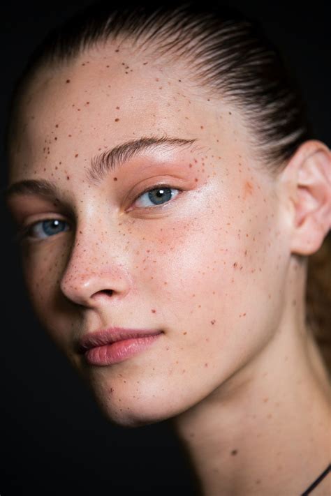 Freck Yourself Offers Faux Freckles To Those Who Dream Of Dotted Skin — Photos