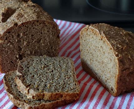You can also make a whole wheat loaf by replacing about 1/2 of the bread flour with. Wholegrain Bread German Rye - 10 Delicious Breads That You ...