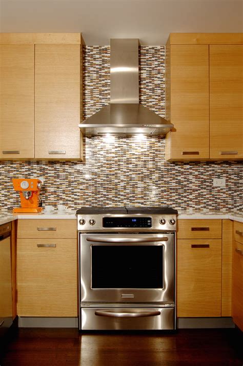 Turn the valve, cap the pipe, disconnect everything, and there you have it! How High Do You Hang a Range Hood?