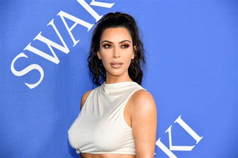 Kim Kardashians Skims To Win Cfda Awards Popsugar Fashion Uk