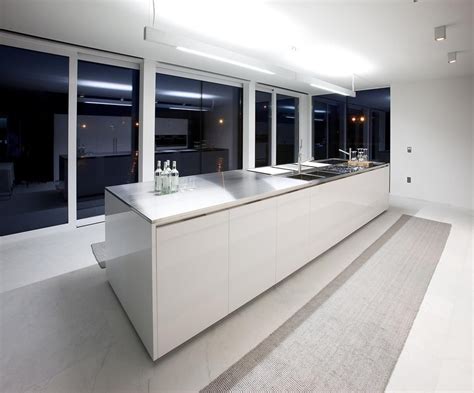 Ultra Modern Kitchen Cabinets