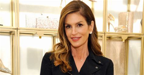 Cindy Crawford Revisits Her Iconic Super Bowl Ad Huffpost Canada