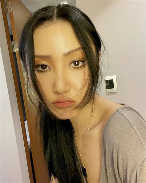 화사, most often stylized as hwa sa), is a south korean singer, rapper, songwriter. MAMAMOO Hwasa Proves She's a 'Sexy Queen' in New Set of ...