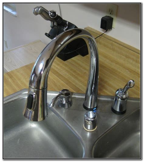 Browse delta's collection of black kitchen faucets comprised of matte black and black stainless finishes. Delta Kitchen Sink Faucet Removal - Sink And Faucets ...