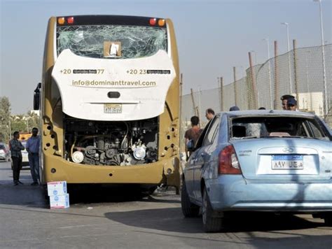 Bomb Hits Tourist Bus Near Egypts Giza Pyramids Mpr News