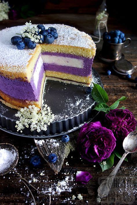 Am liebsten direkt so (siehe die erdbeeren), mit joghurt zum frühstück oder in kuchenform. Heidelbeer-Käsesahnetorte mit Holunderblüte | Kuchen und ...