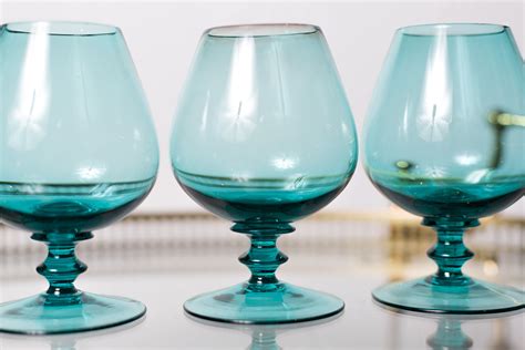 4 Aqua Blue Bar Glasses 8oz Small Vintage Tulip Shaped Stemware Retro Madmen Barware Glassware