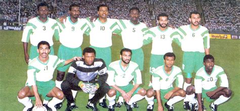 أول أهداف المنتخب السعودي كان في كأس العالم 94 في أول مباراة له في مشواره، وحمل الهدف التاريخي توقيع النجم فؤاد أنور، في المباراة التي أبدع فيها الأخضر على الرغم من خسارته. تاريخ العرب في المونديال يتحدث بخجل