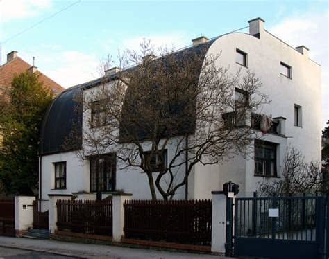 The house survived not only the. www.archipicture.eu - Adolf Loos - Steiner House