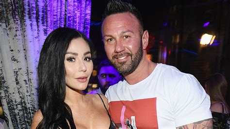 Jersey Shore Star Jenni Jwoww Farley Files For Divorce From Husband